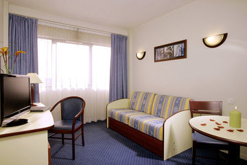 Comfort Suites Cannes Mandelieu Exterior foto